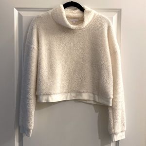 Beyond Yoga All Time Cropped Pullover
